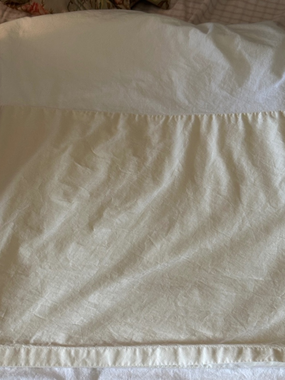 Donna Karan King Size bedskirt